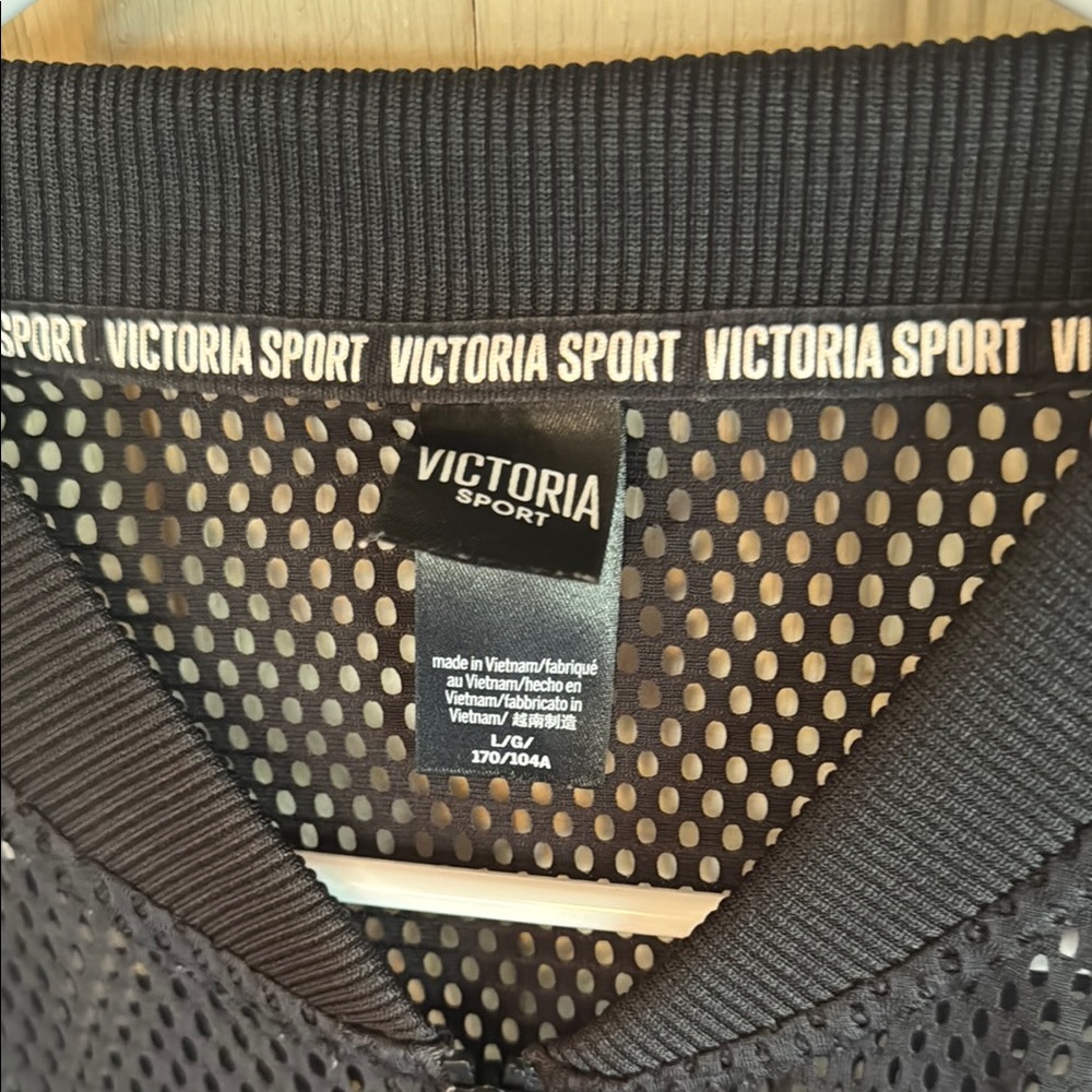 Victoria sport Black Mesh Zip-Up Jacket - Picture 2 of 4